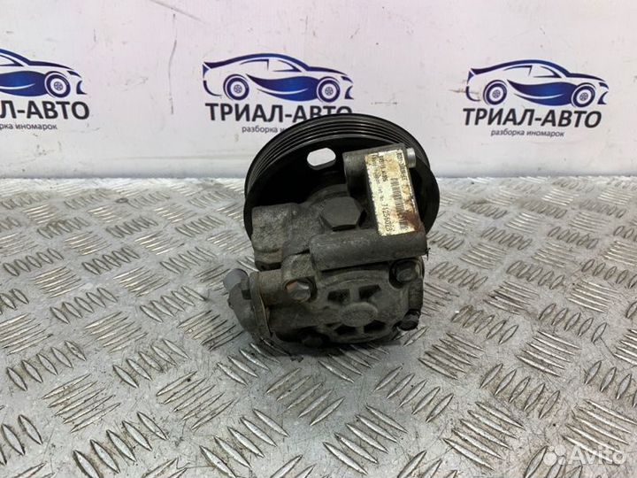 Насос гу Land Rover Freelander 2 2.2 diesel 2007