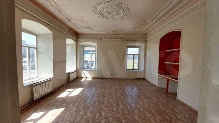 5-к. апартаменты, 135 м², 2/2 эт.