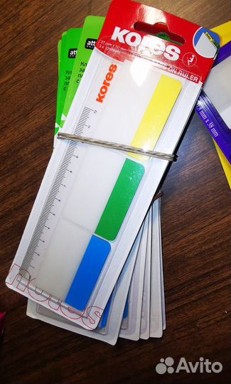 Клейкие закладки пластик на линейке и неоновые