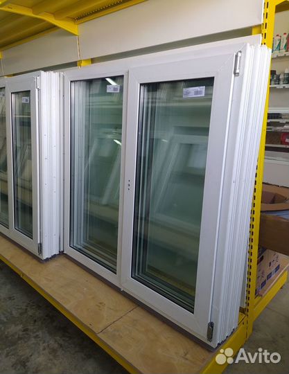 Пластиковое окно 1200*1200 мм