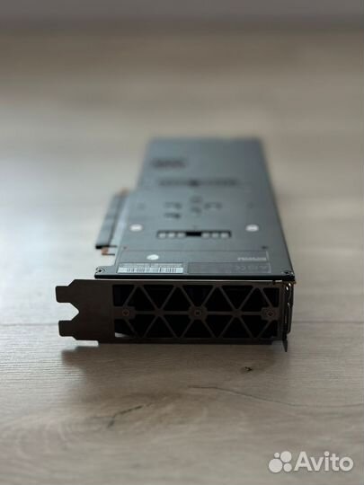 Видеокарта Nvidia Tesla V100 32Gb HBM2