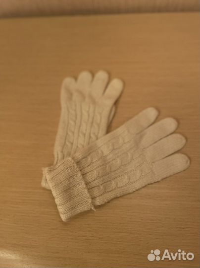 Перчатки белые вязанные