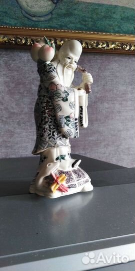 Статуэтка из кости