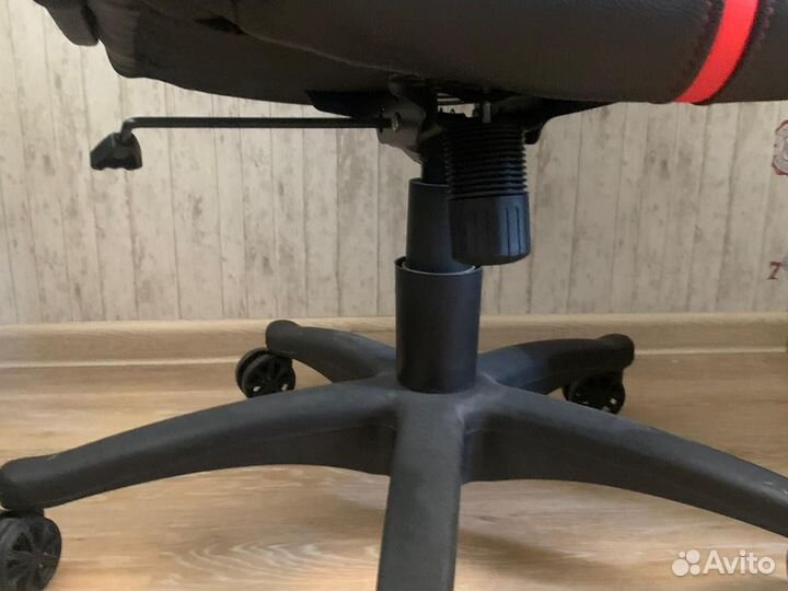 Игровое геймерское кресло