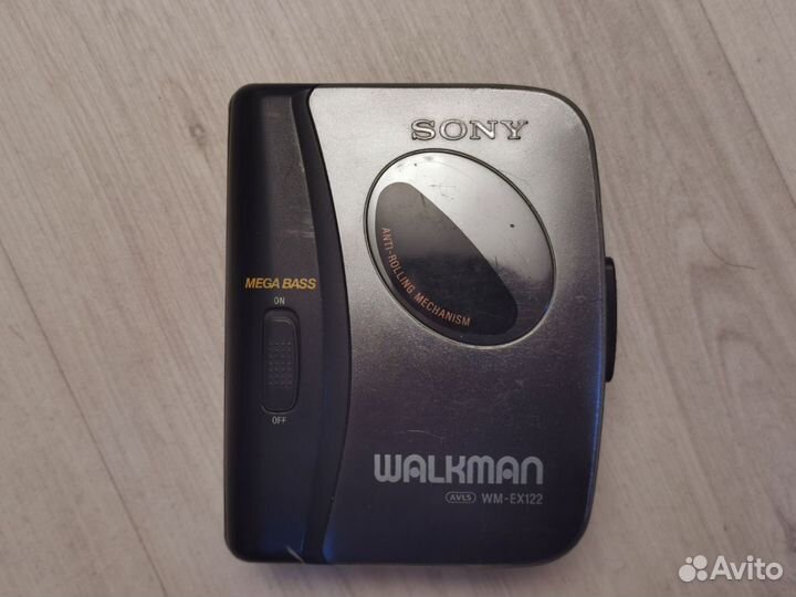 Кассетный плеер Sony Walkman WM-EX122