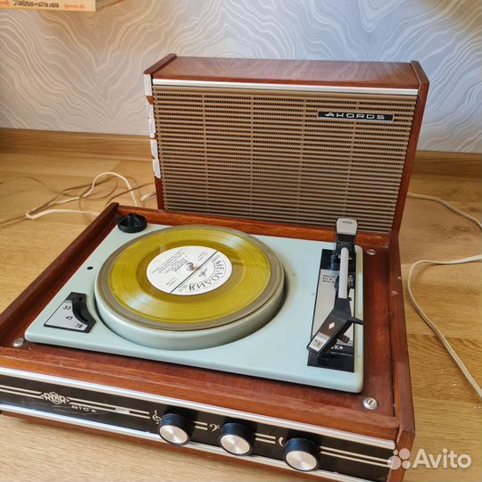 Виниловый проигрыватель Akords remr riga