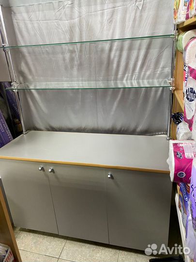 Стеллаж стеклянный