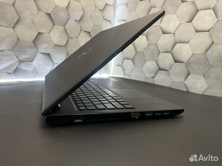 Ноутбук dell i5-8250u Radeon 520