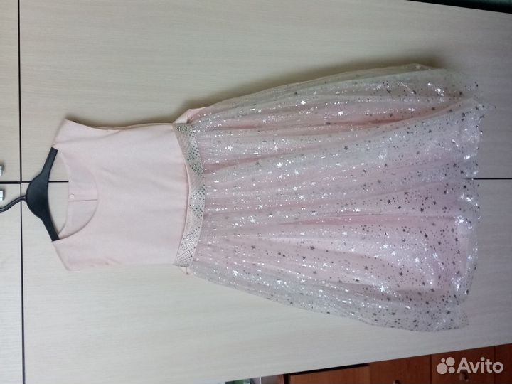 Нарядное платье для девочки на выпускной