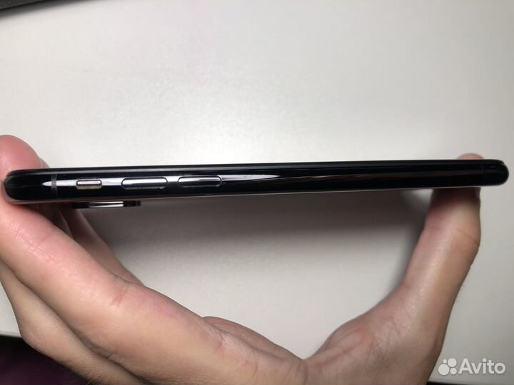 iPhone Xs, 64 ГБ