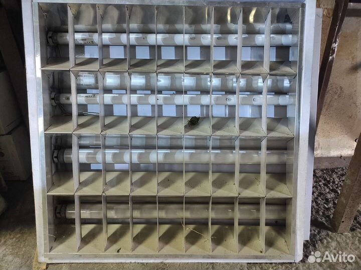 Светильник потолочный