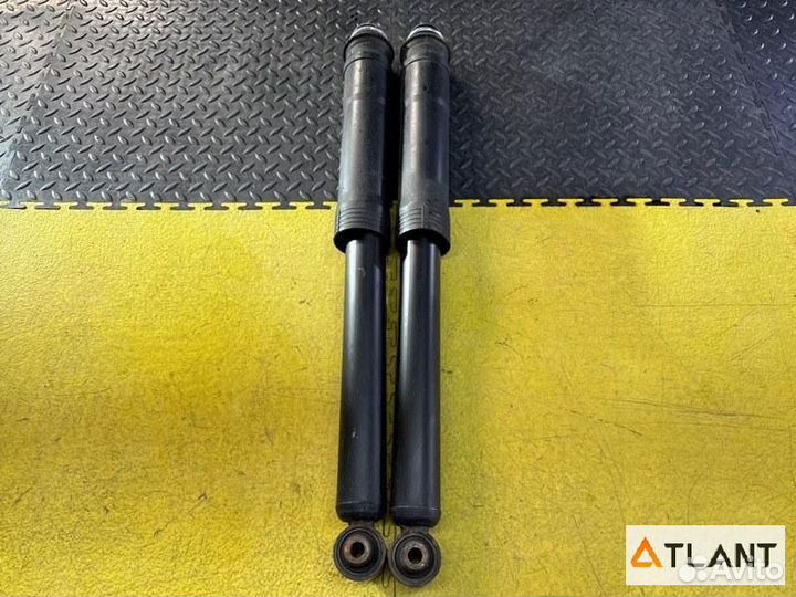 Амортизатор задний toyota prius