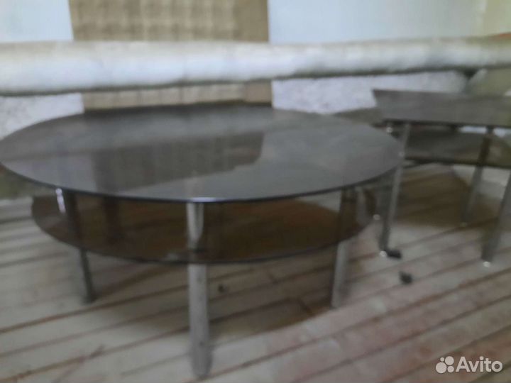 Стол стеклянный
