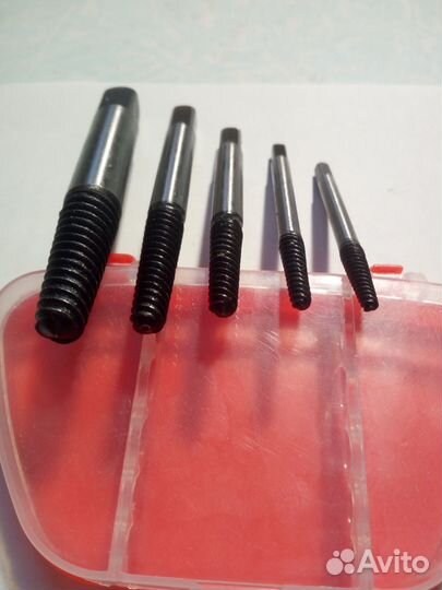 Набор извлекателей обломков болтов винтов шурупов