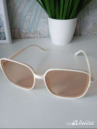 Солнцезащитные очки