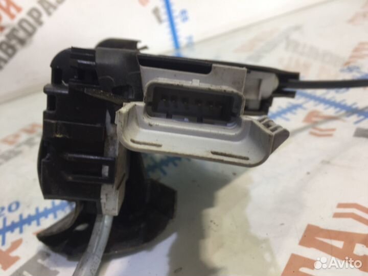 Ситроен С4 Замок задней двери Лев