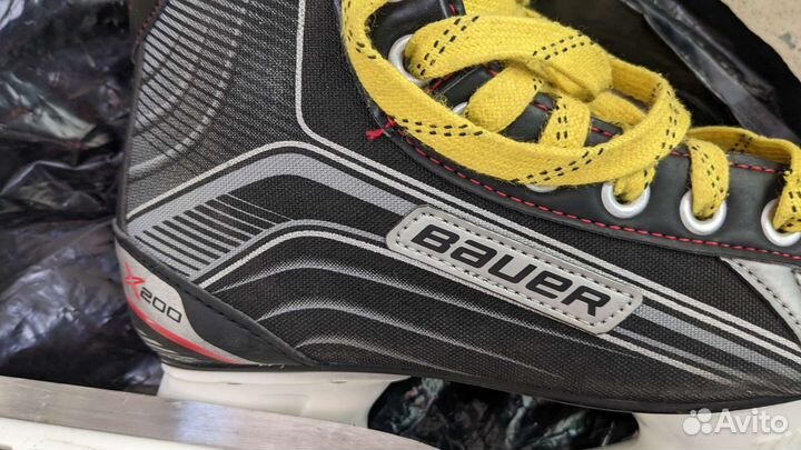 Коньки bauer vapor x200