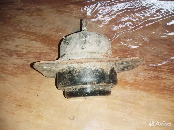 Опора двигателя правая Chevrolet Lacetti