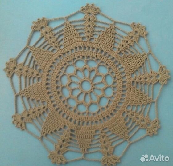 Бежевая салфетка Цветок