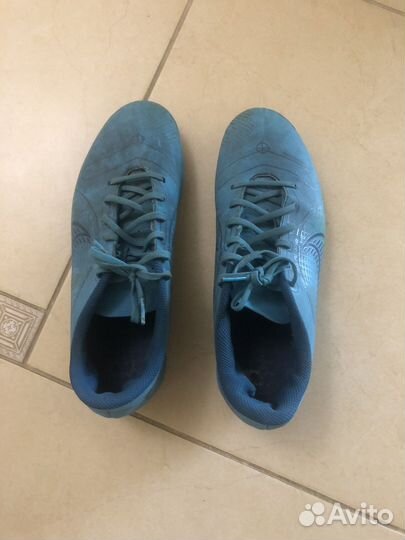 Футбольные бутсы