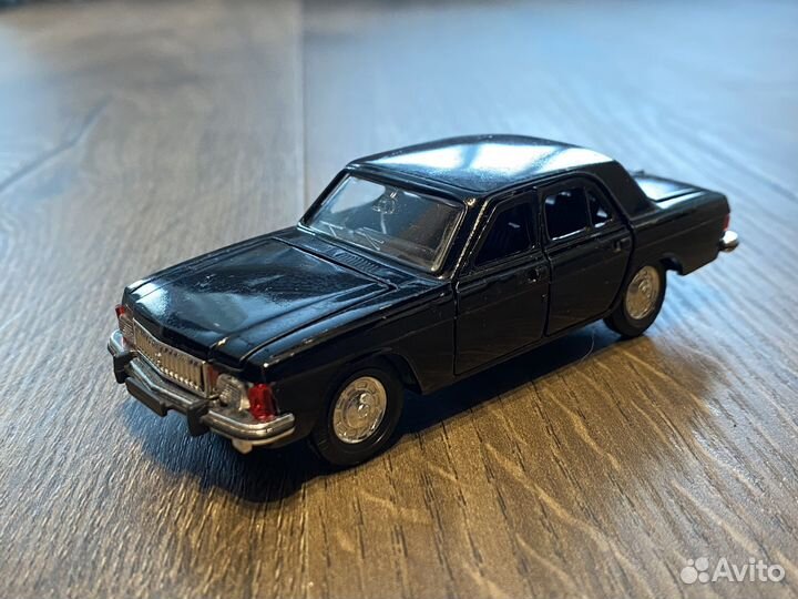 Модель волга газ 3102 СССР 1:43 черная тантал агат
