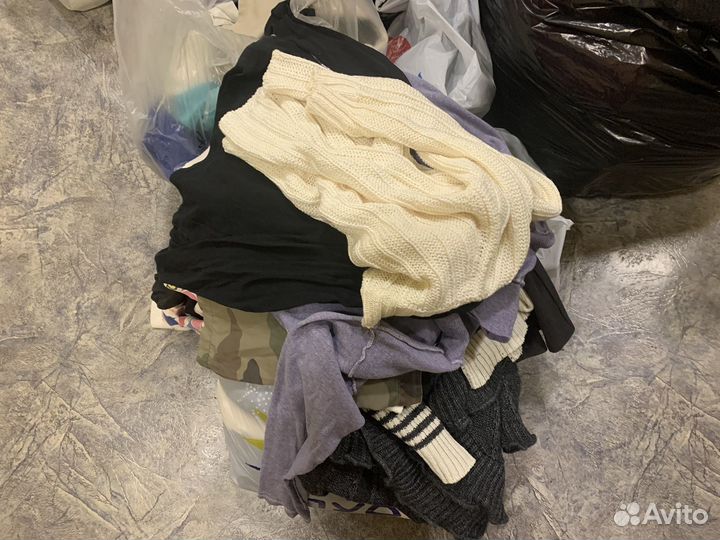 Вещи, одежда мешками
