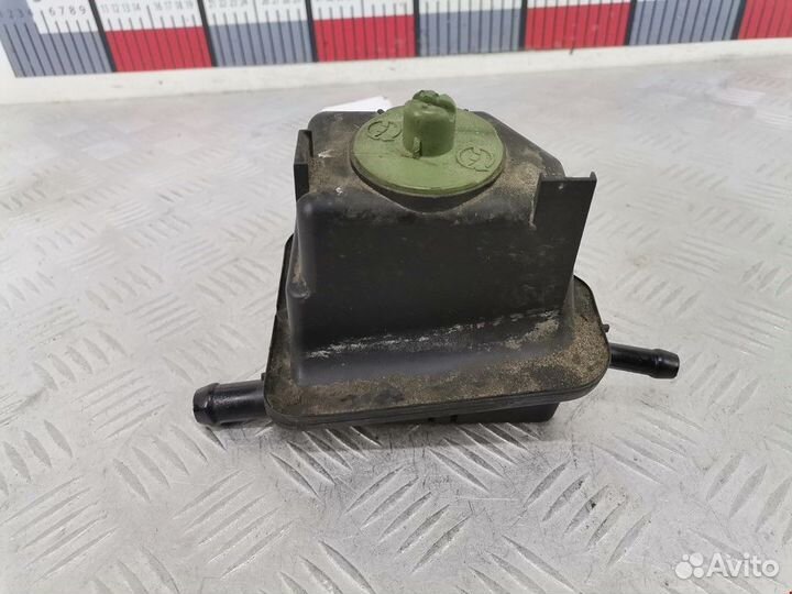 Бачок гидроусилителя Volkswagen Golf 4 2003