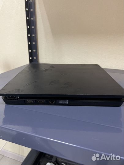 Игровая приставка Sony Playstation 4 1T CUN-2208B