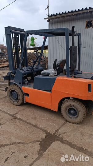 Погрузчик 3,5т болгарский