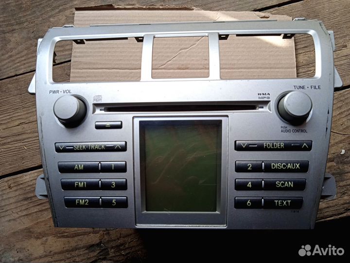 Штатная магнитола Тойота Ярис 2 поколение