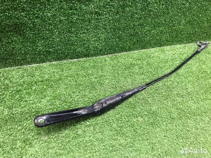 Поводок стеклоочистителя передний левый Ford Focus