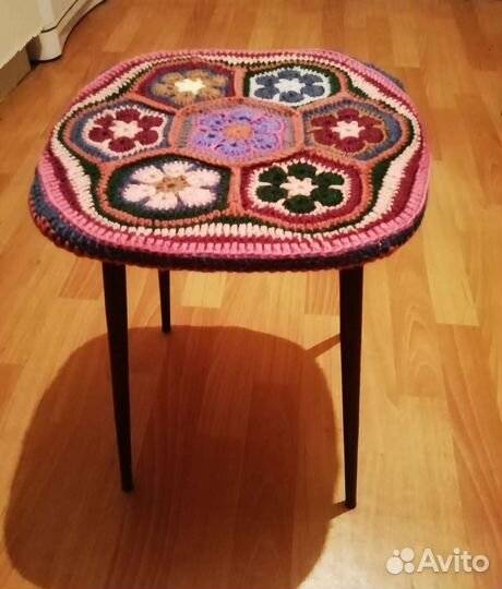 Чехол на табурет, ручная работа