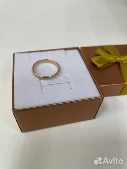 Золотое обручальное кольцо Т19356