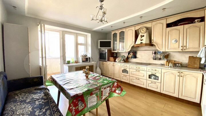 3-к. квартира, 90,4 м², 4/14 эт.