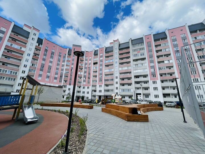 2-к. квартира, 57 м², 3/10 эт.