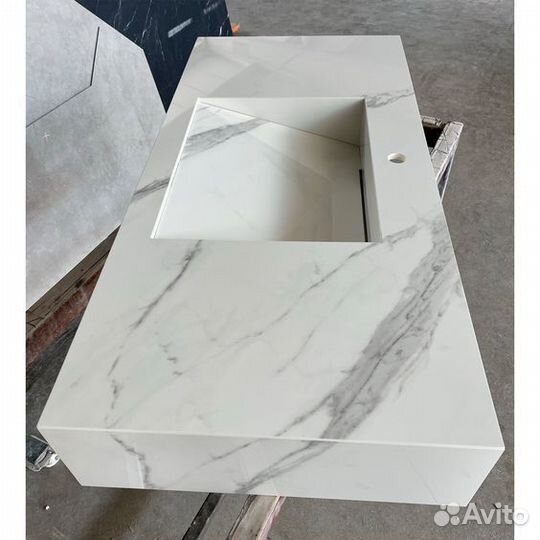 Столешница из искусственного камня