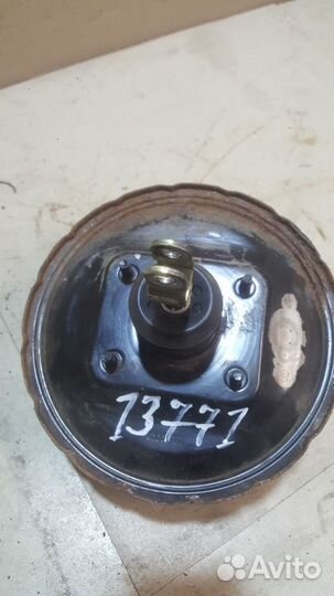 Усилитель тормозов вакуумный Mitsubishi Carisma