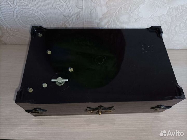 Музыкальная механическая шкатулка СССР