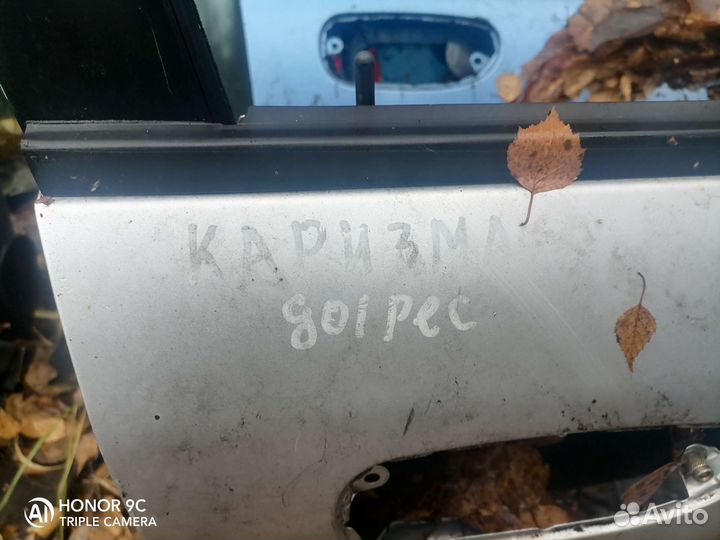 Дверь передняя правая mitsubishi carisma