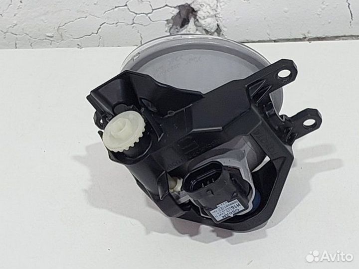 Фара противотуманная передняя левая Toyota Rav4