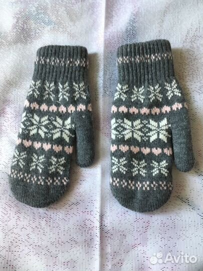 Шапка, варежки новые