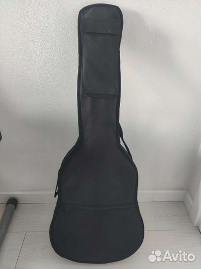 Акустическая гитара