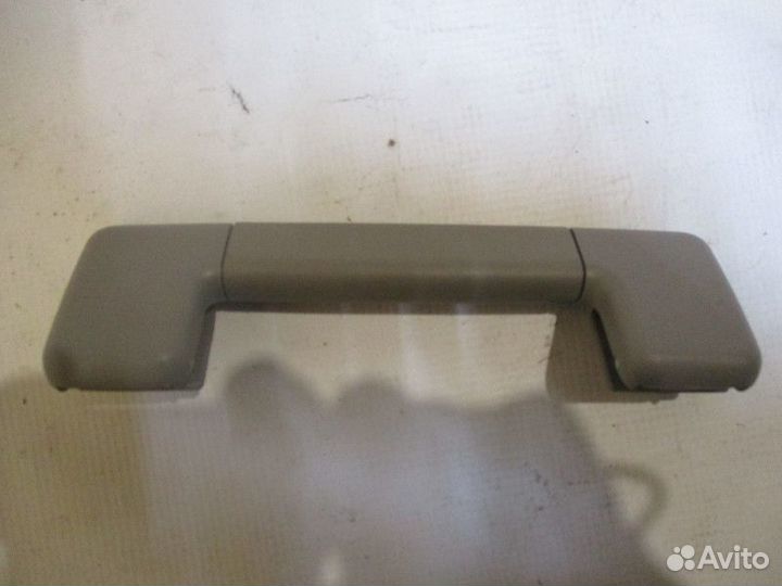 Ручка внутренняя потолочная передняя правая Cadillac STS