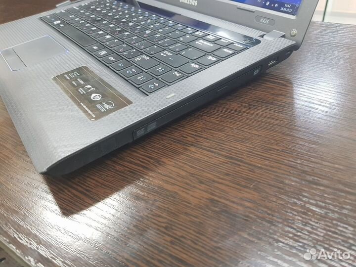 Ноутбук Samsung R425