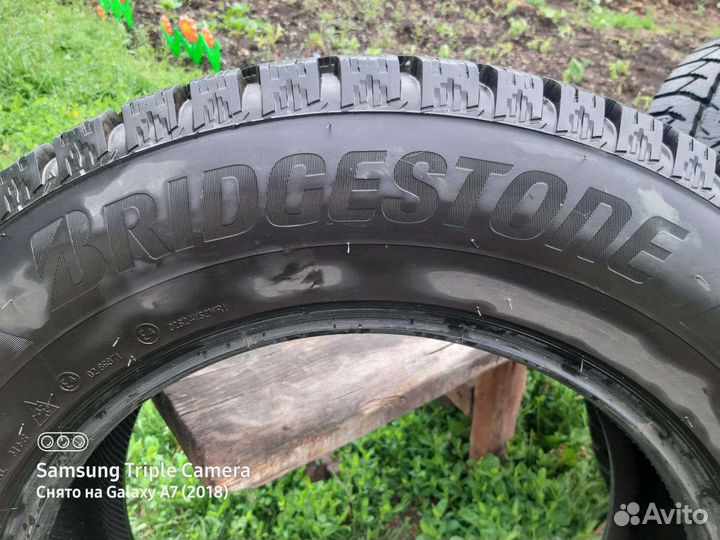 Bridgestone Ice Cruiser 7000S 235/65 R17 T