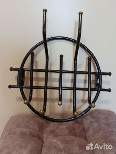 Вешалка в прихожую