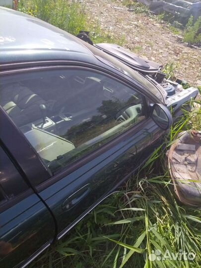 Передняя правая дверь крайслер LHS