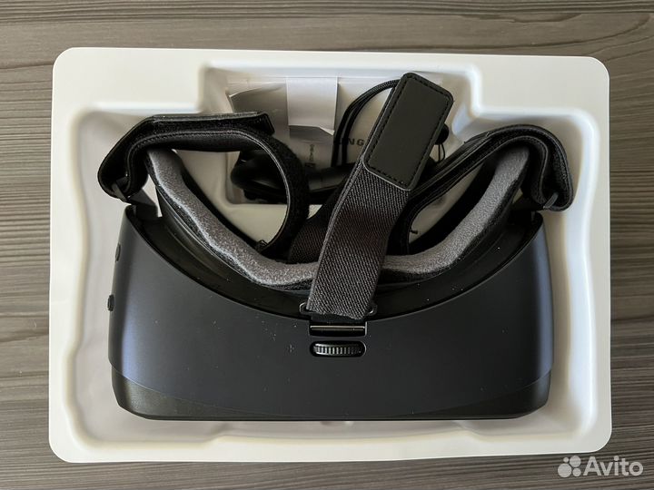 Очки виртуальной реальности Samsung Gear VR