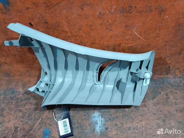 Обшивка багажника Toyota Wish ZNE14G (Заднее Правое Верхнее)