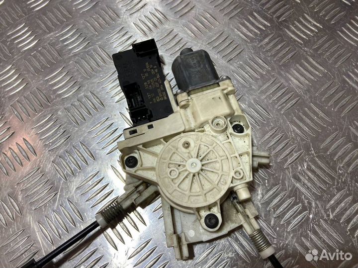 Стеклоподъемник Peugeot 407